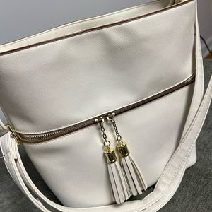 Women shoulder bag